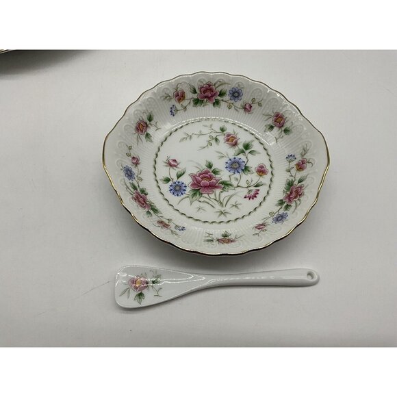 Andrea by Sadek 3 Piece "Garden of India" Scalloped Platter Dip Bowl and Spoon - Picture 13 of 16